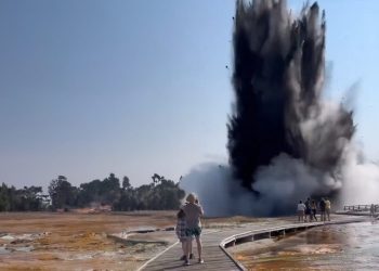 Yellowstone Hydrothermal Explosion